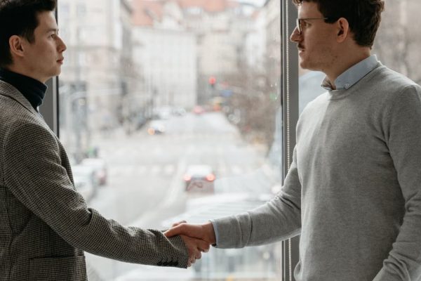 Gérer les conflits au travail : 5 techniques qui fonctionnent vraiment