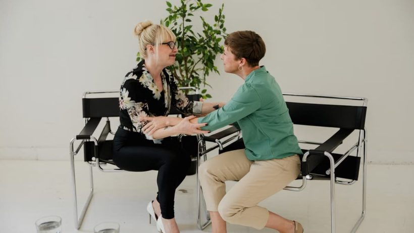 Leadership et communication non-verbale : 5 gestes qui valent mille paroles
